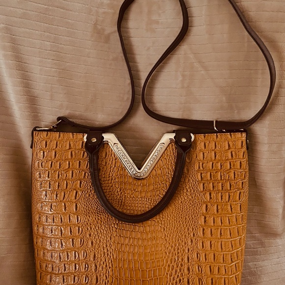 Shoulder Bag with detachable shoulder straps, double handles. - Picture 3 of 9